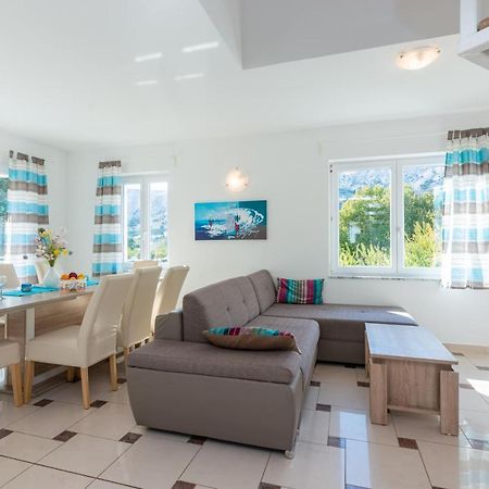 Beautiful Apartment Lovorka 6 , Baska, Krk Dış mekan fotoğraf