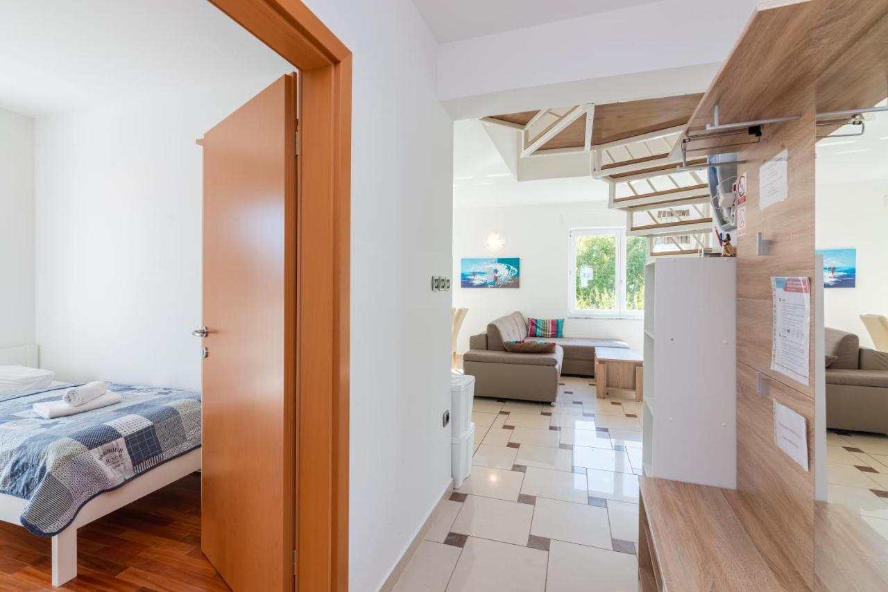 Beautiful Apartment Lovorka 6 , Baska, Krk Dış mekan fotoğraf