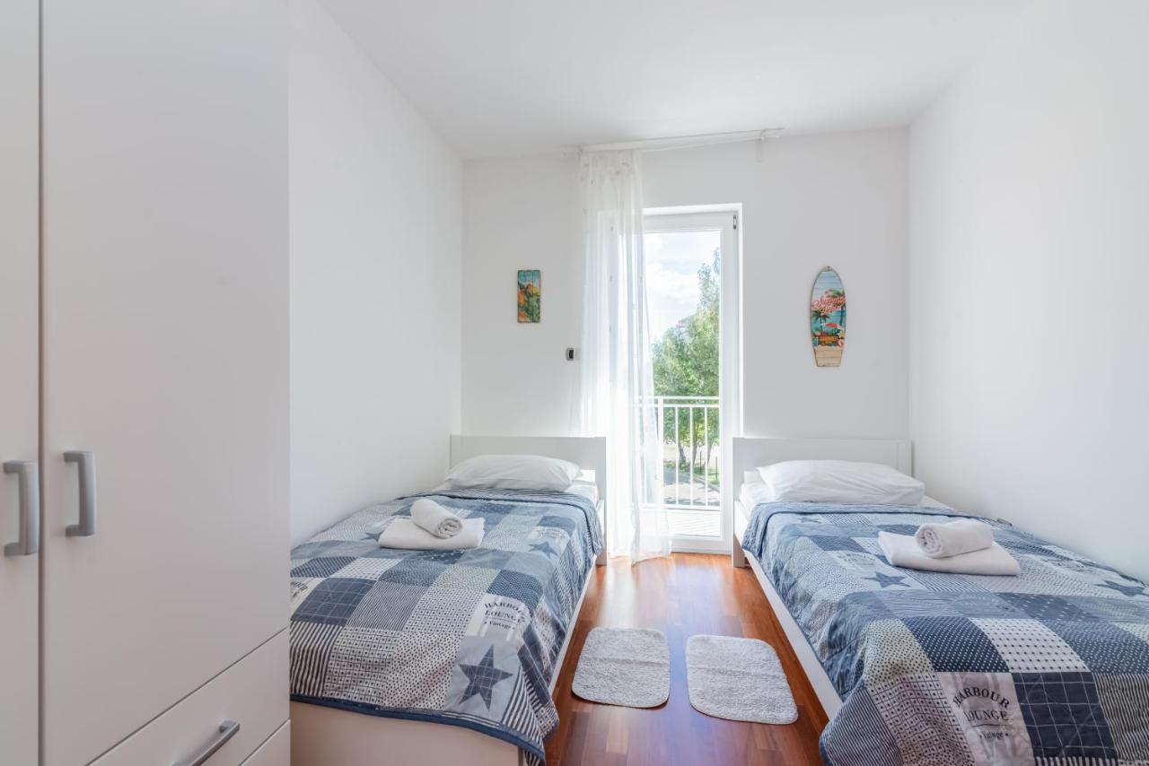 Beautiful Apartment Lovorka 6 , Baska, Krk Dış mekan fotoğraf
