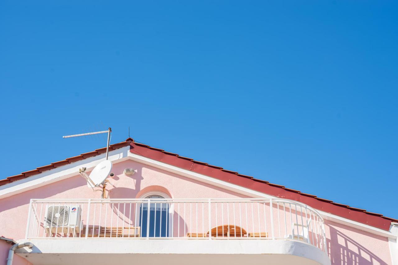 Beautiful Apartment Lovorka 6 , Baska, Krk Dış mekan fotoğraf