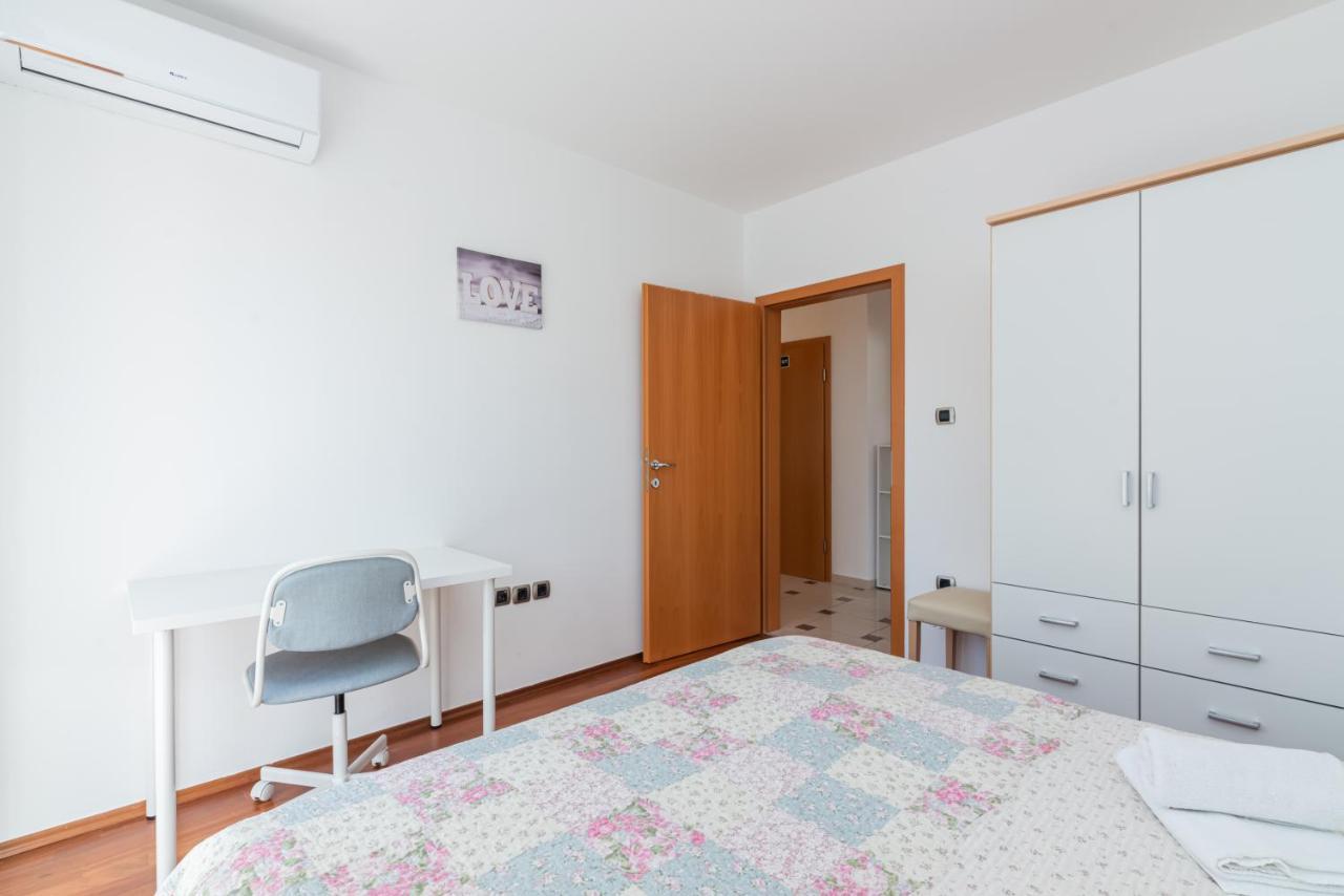 Beautiful Apartment Lovorka 6 , Baska, Krk Dış mekan fotoğraf