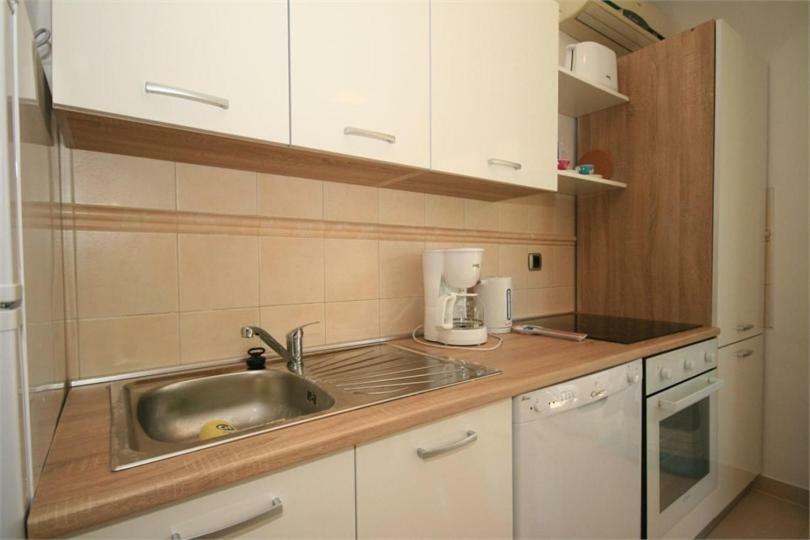 Beautiful Apartment Lovorka 6 , Baska, Krk Dış mekan fotoğraf