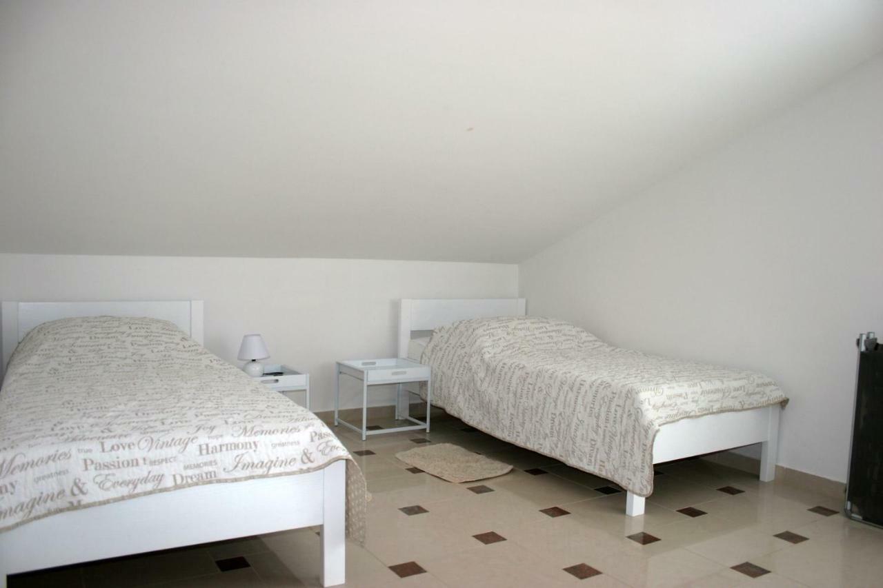 Beautiful Apartment Lovorka 6 , Baska, Krk Dış mekan fotoğraf
